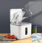 Airtight Pet Food Storage Container – Moisture-Proof 5kg Bin